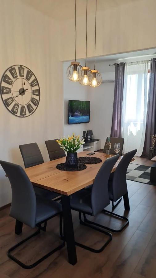 Little Ivan Apartment